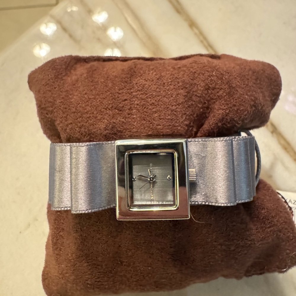 BCBG Max Azria Mini Plisse BG3641